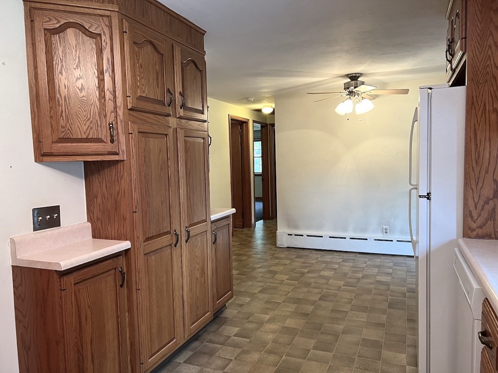 21 Stone Path Lane West Springfield, MA 01089 - Photo 8 of 36 Gallery Image 8