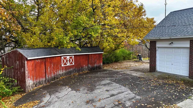 $269,900 | 8264 East Schnellville Road, Birdseye, IN 47513