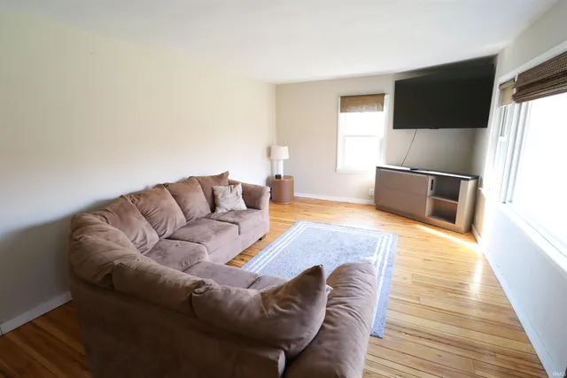 $269,900 | 8264 East Schnellville Road, Birdseye, IN 47513