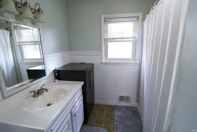 $269,900 | 8264 East Schnellville Road, Birdseye, IN 47513