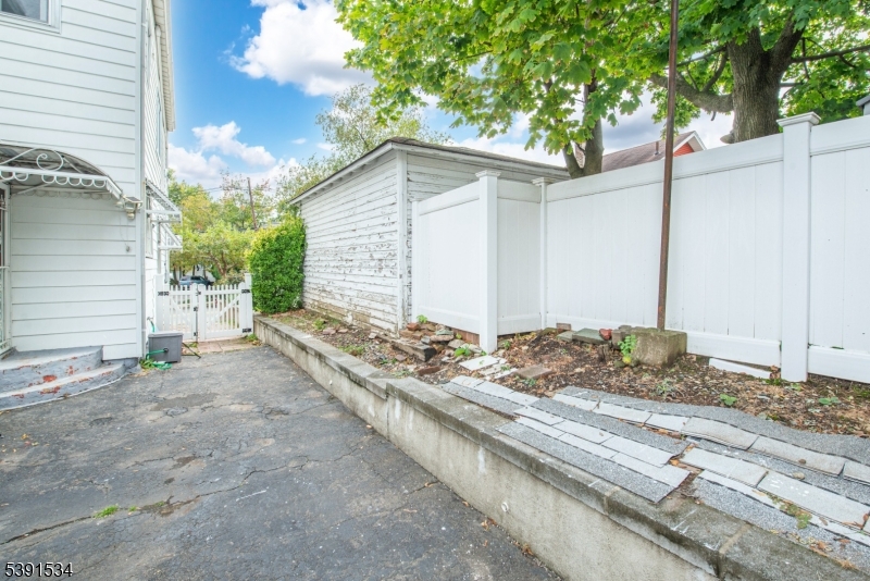 638 Clifton Avenue Clifton, NJ 07011 - Photo 21 of 21