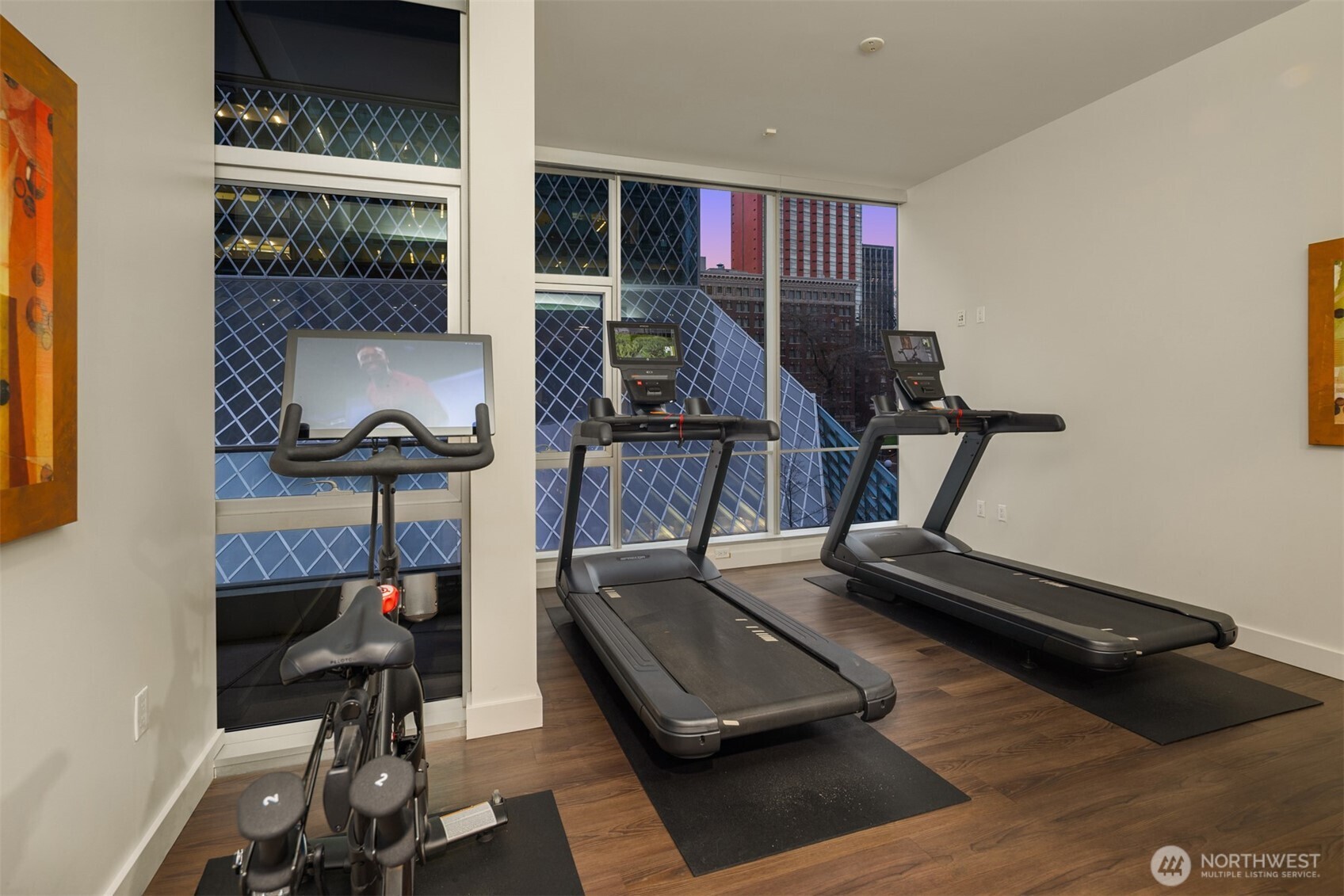 909 5th Avenue, Unit 204 Seattle, WA 98164 - Photo 24 of 29