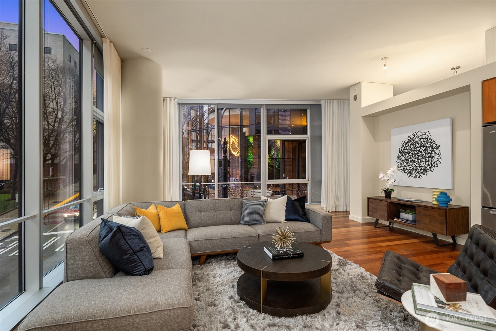 909 5th Avenue, Unit 204 Seattle, WA 98164 - Photo 4 of 29