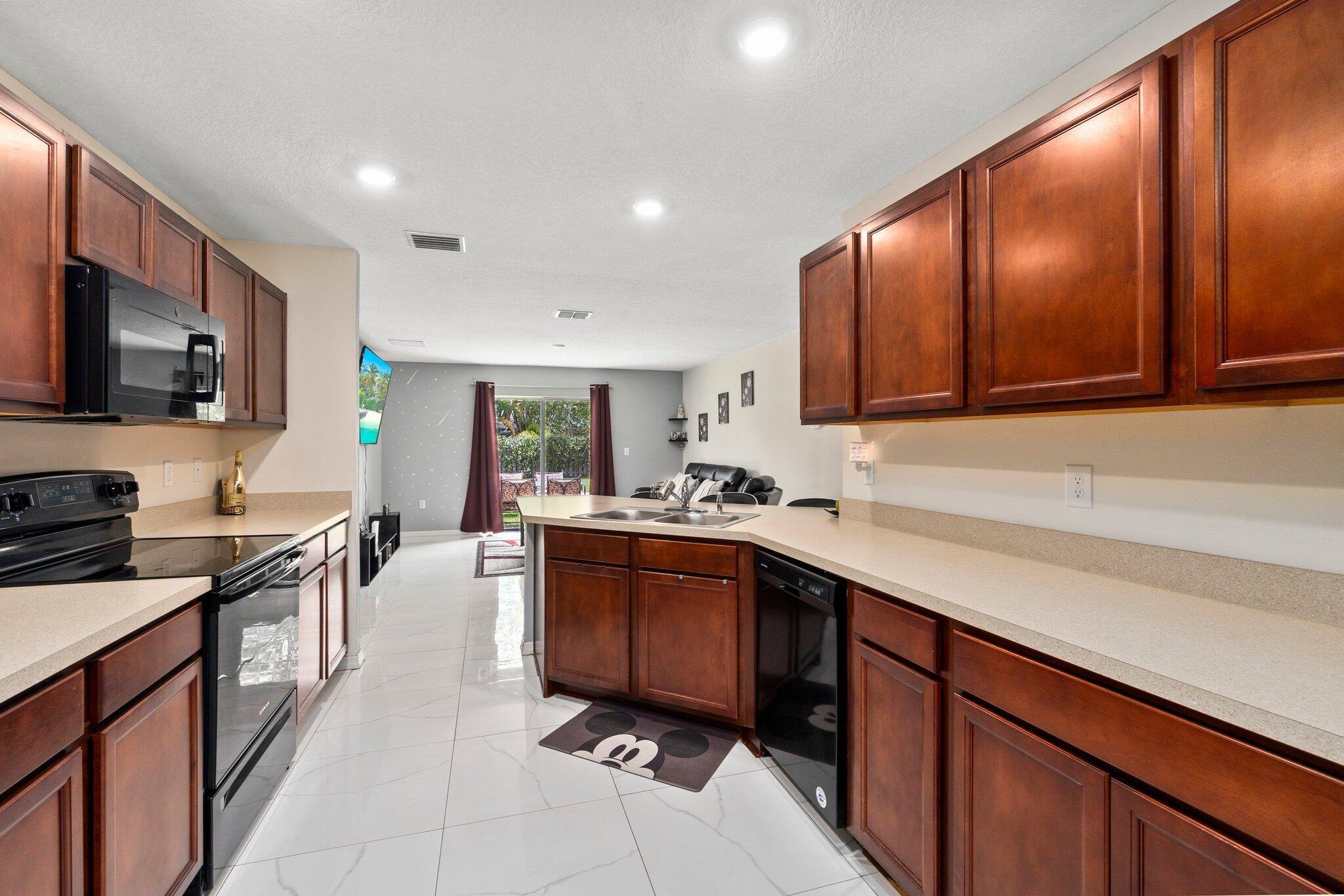 2001 Southwest Libra Lane Port St. Lucie, FL 34984 - Photo 12 of 29 13-web-or-mls-DSC04817