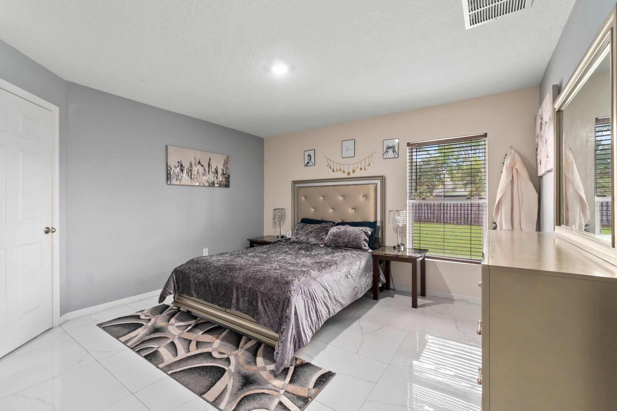 2001 Southwest Libra Lane Port St. Lucie, FL 34984 - Photo 13 of 29 14-web-or-mls-DSC04852