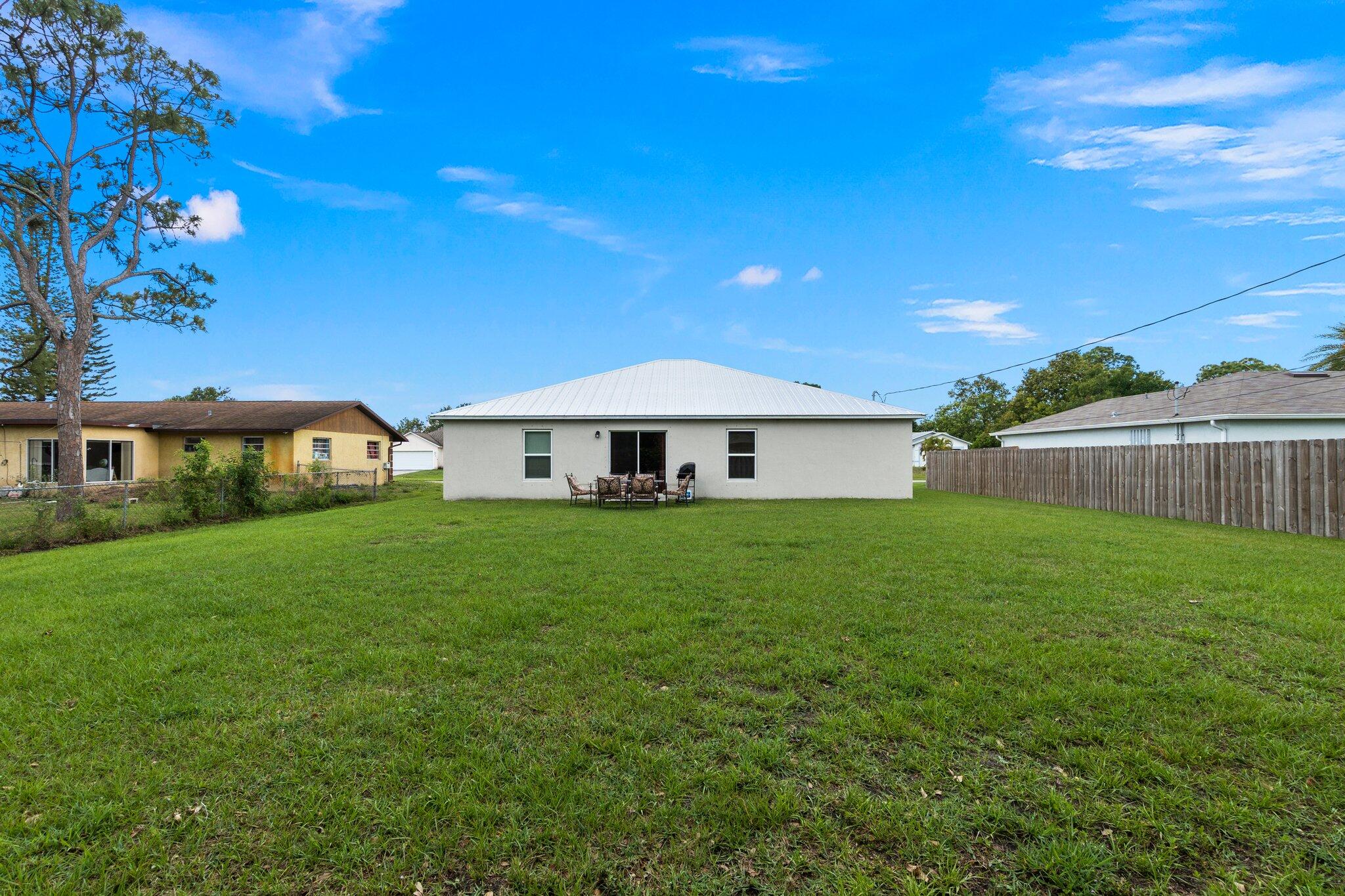 2001 Southwest Libra Lane Port St. Lucie, FL 34984 - Photo 22 of 29 26-web-or-mls-DSC04735