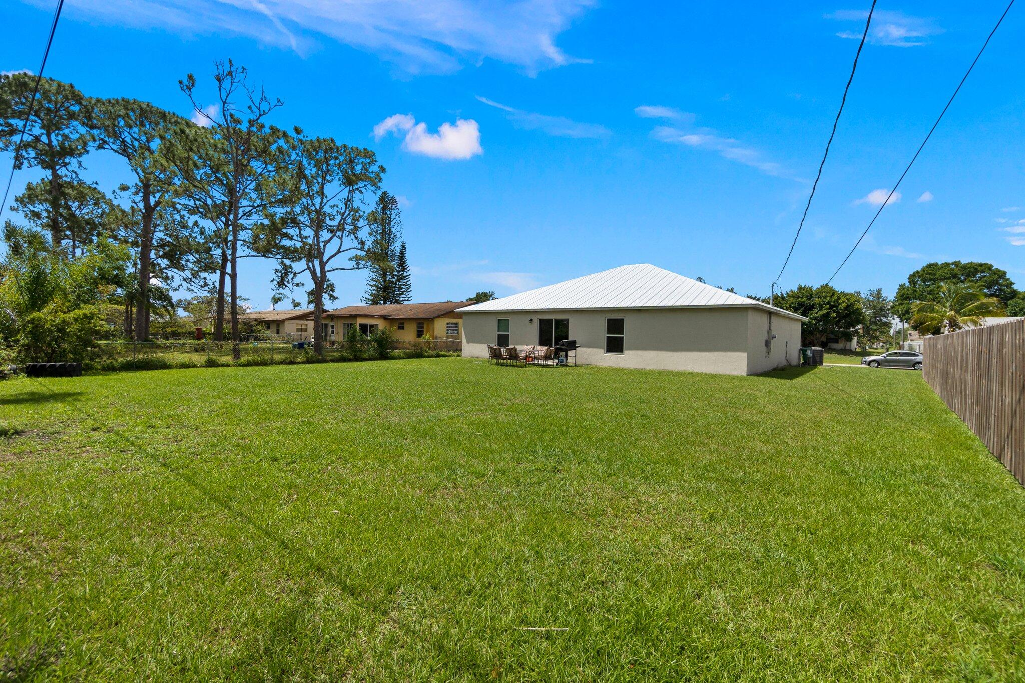 2001 Southwest Libra Lane Port St. Lucie, FL 34984 - Photo 23 of 29 27-web-or-mls-DSC04718