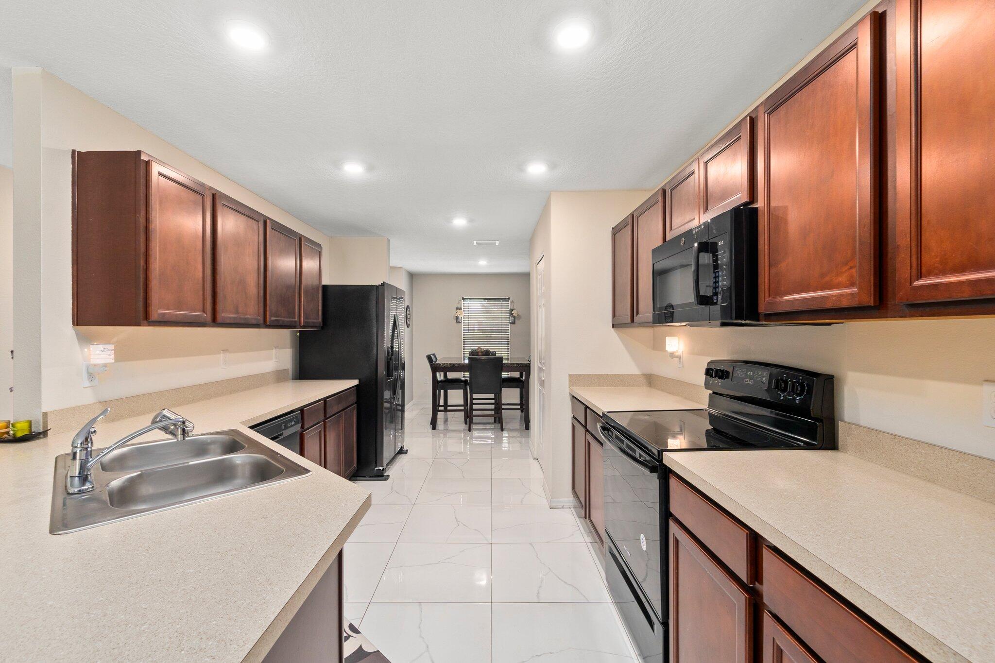 2001 Southwest Libra Lane Port St. Lucie, FL 34984 - Photo 7 of 29 8-web-or-mls-DSC04779