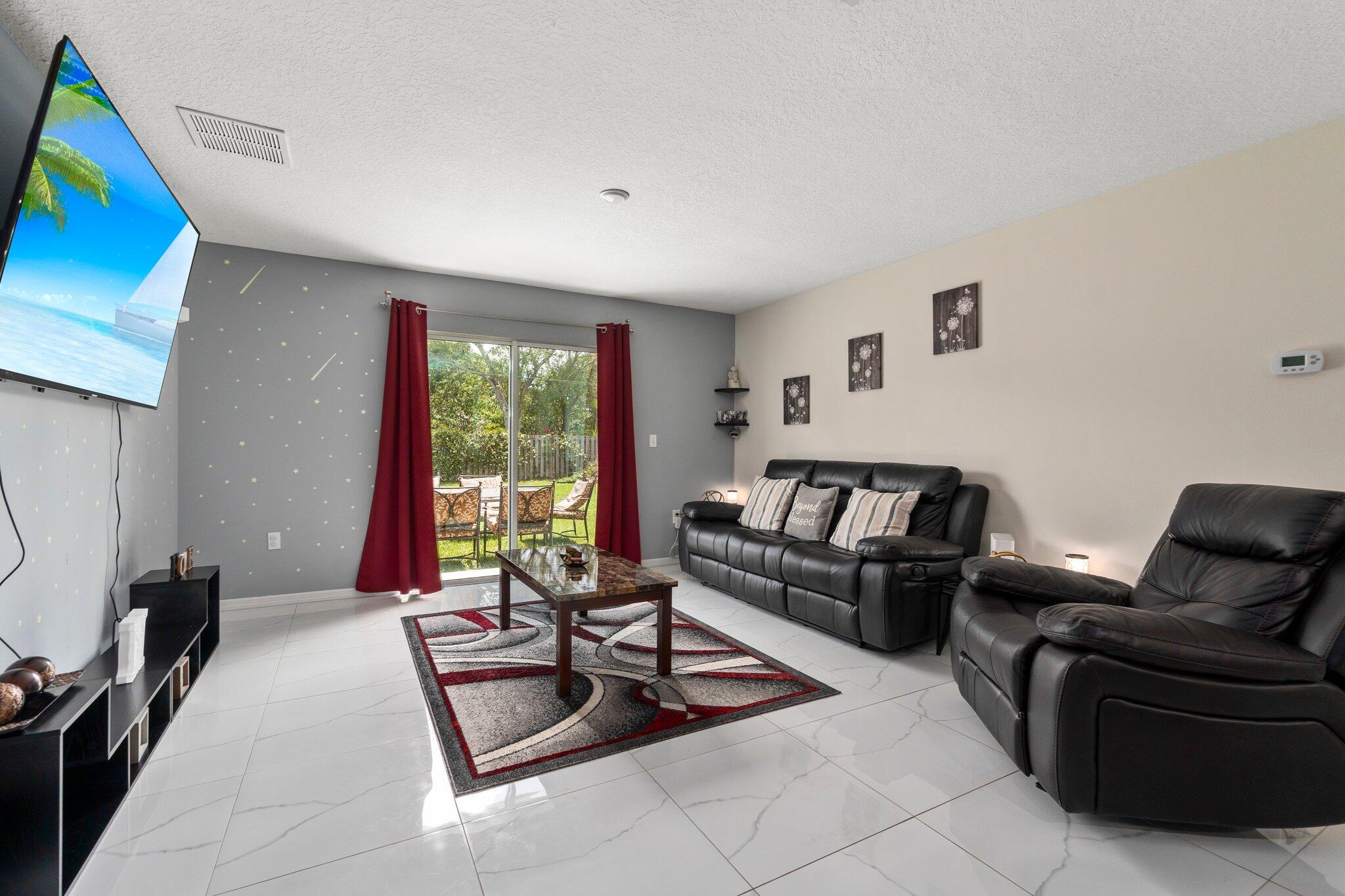 2001 Southwest Libra Lane Port St. Lucie, FL 34984 - Photo 10 of 29 11-web-or-mls-DSC04803