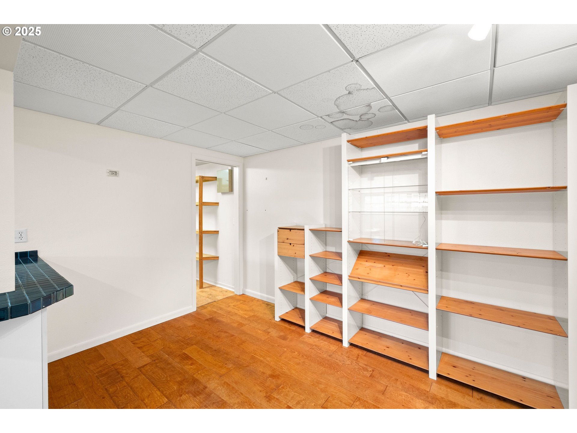 5418 Southwest 34th Place Portland, OR 97239 - Photo 35 of 48