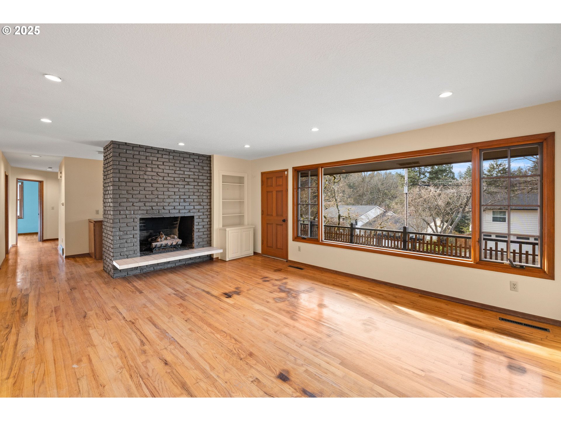 5418 Southwest 34th Place Portland, OR 97239 - Photo 7 of 48