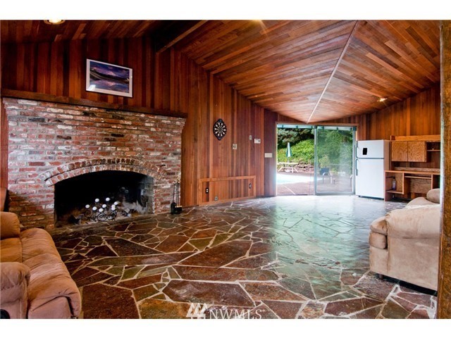 3401 Benson Drive South Renton, WA 98055 - Photo 6 of 16 Gallery Image 6