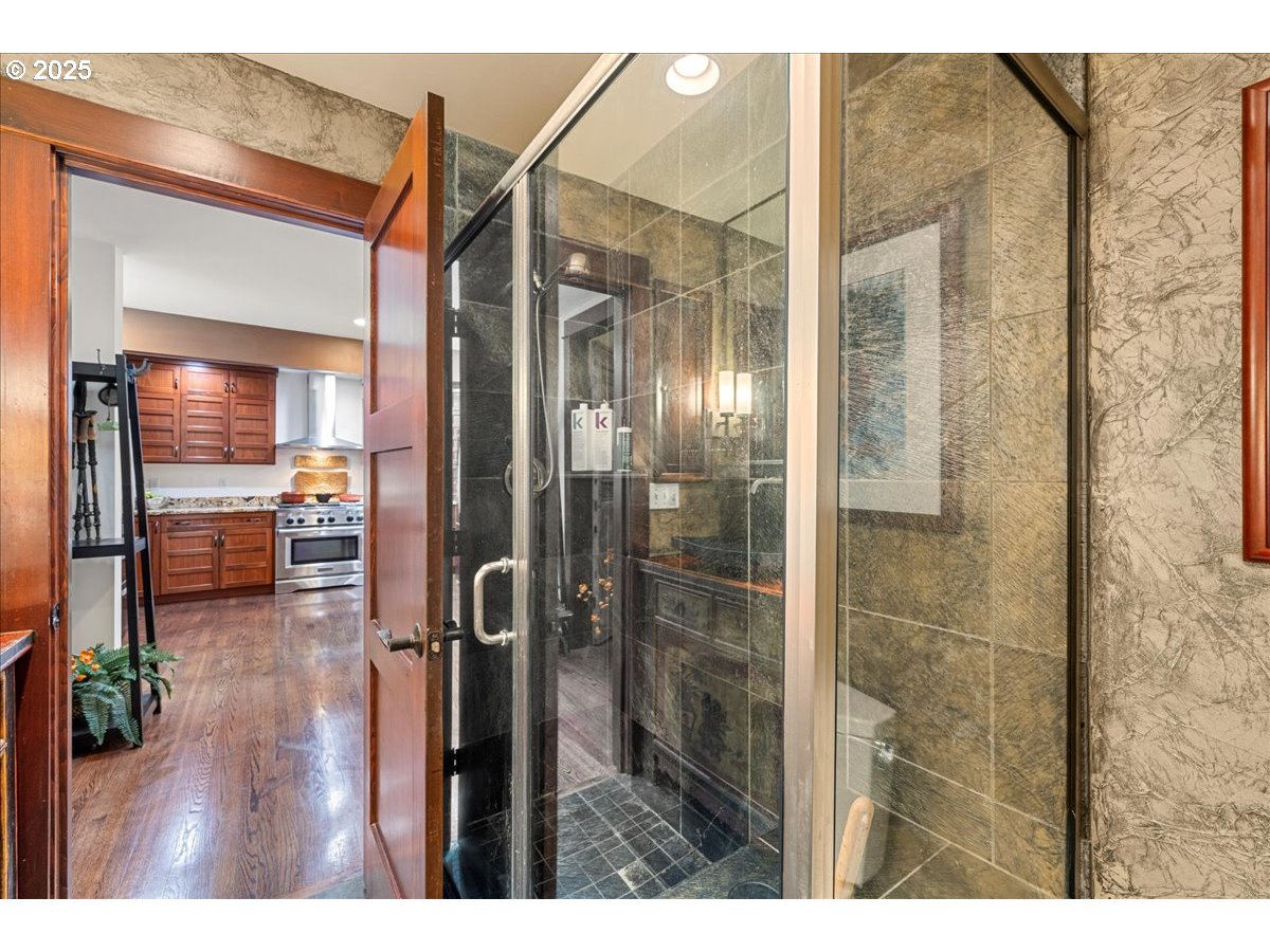 17455 Blue Heron Road Lake Oswego, OR 97034 - Photo 25 of 48 Gallery Image 25