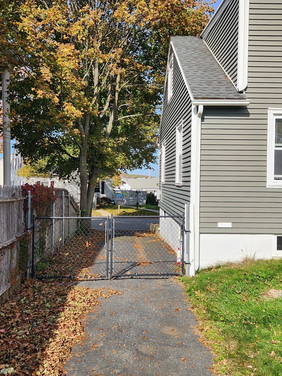 42 Ancona Road Worcester, MA 01604 - Photo 35 of 42 a view of outdoor space and yard