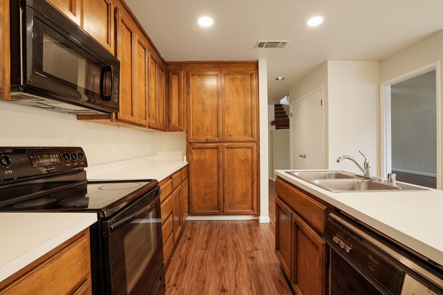 1443 West Swain Road Stockton, CA 95207 - Photo 13 of 41