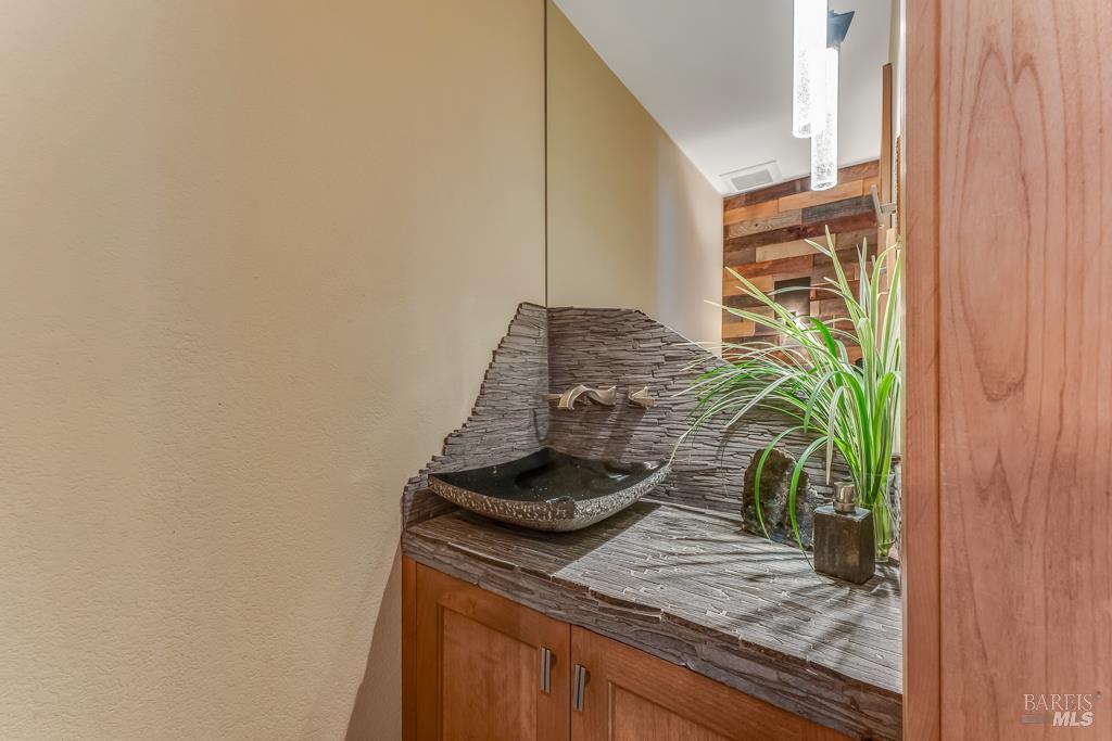 1515 San Ramon Way Santa Rosa, CA 95409 - Photo 25 of 75