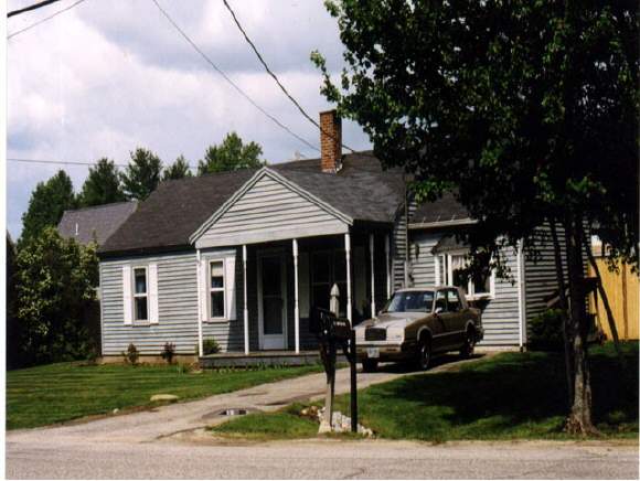 92 Eastern Avenue Rochester, NH 03867 - Photo 1 of 2