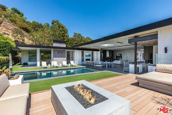 $125,000 | 2002 Loma Vista Drive, Beverly Hills, CA 90210