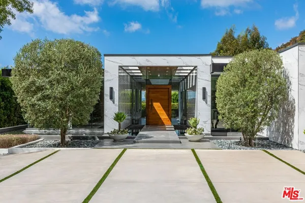 $125,000 | 2002 Loma Vista Drive, Beverly Hills, CA 90210
