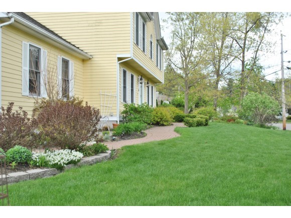 6 Pinebrook Road Nashua, NH 03062 - Photo 1 of 1