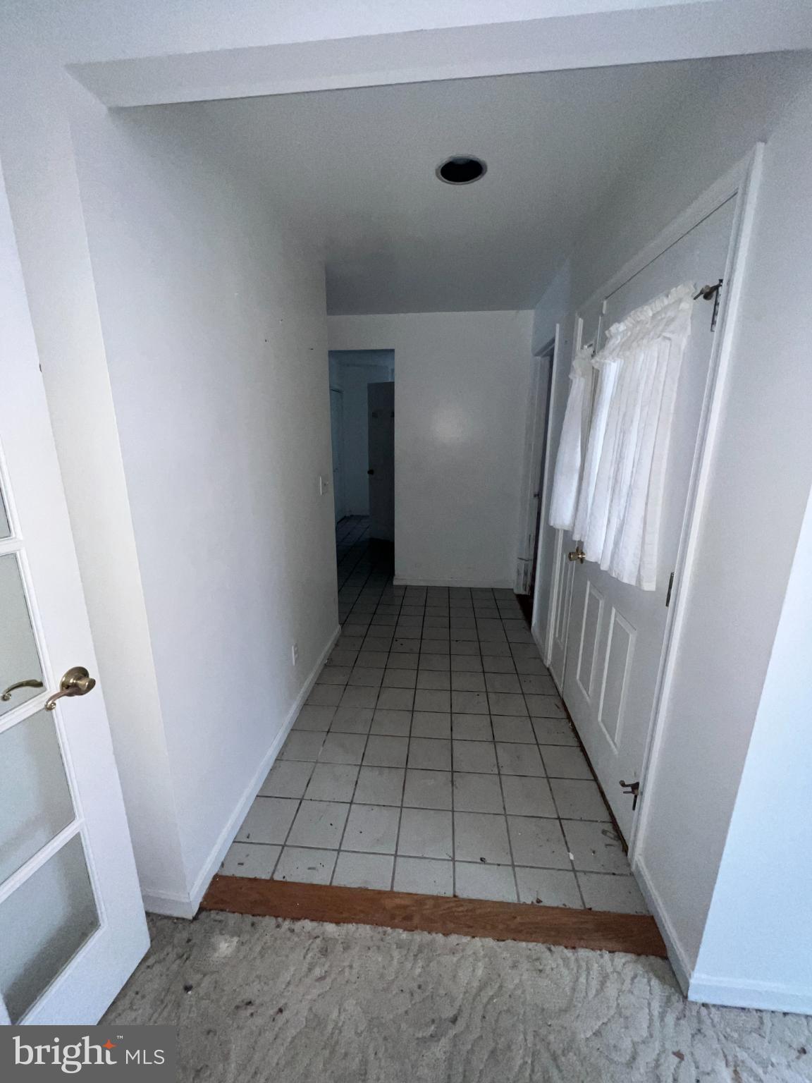 198 Pysell Road McHenry, MD 21541 - Photo 4 of 52 Entry foyer with tile flooring