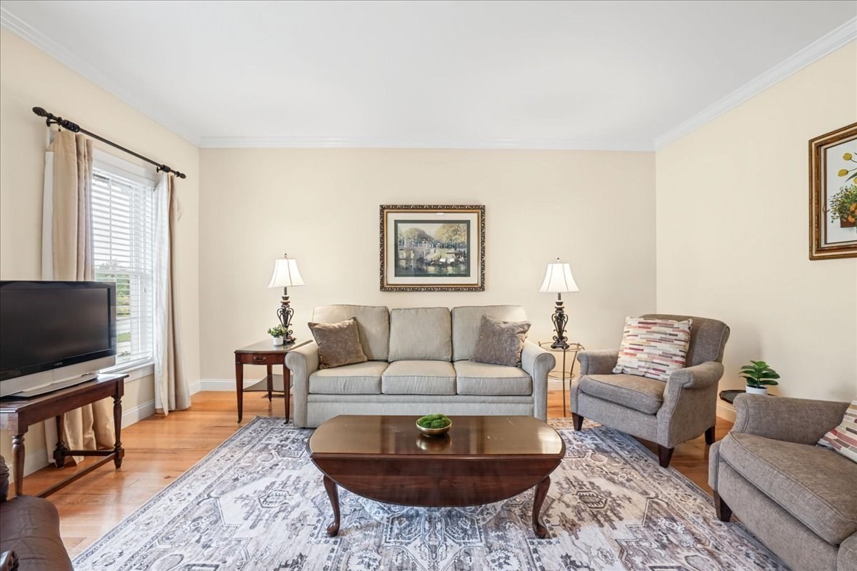 41 Meetinghouse Road Norfolk, MA 02056 - Photo 5 of 42 Gallery Image 5