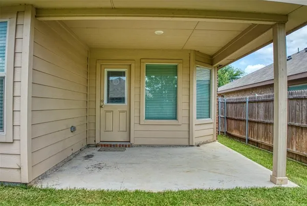 $2,300 | 744 Walls Boulevard, Crowley, TX 76036