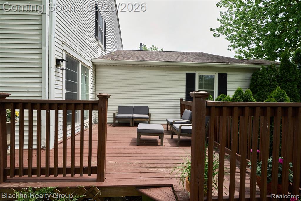 22625 Martin Road St. Clair Shores, MI 48081 - Photo 5 of 23