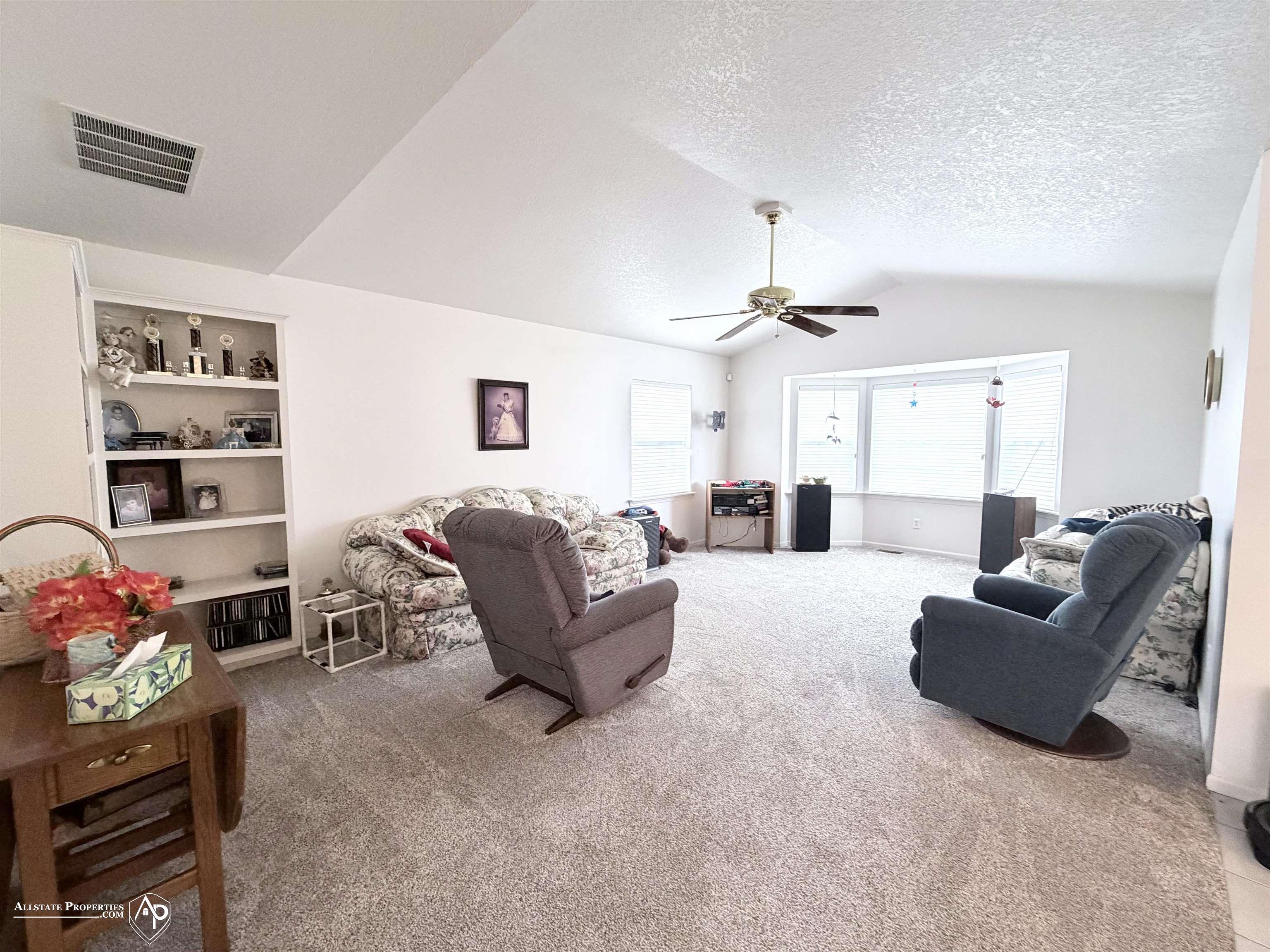 300 Carriage Way Davison, MI 48423 - Photo 4 of 32