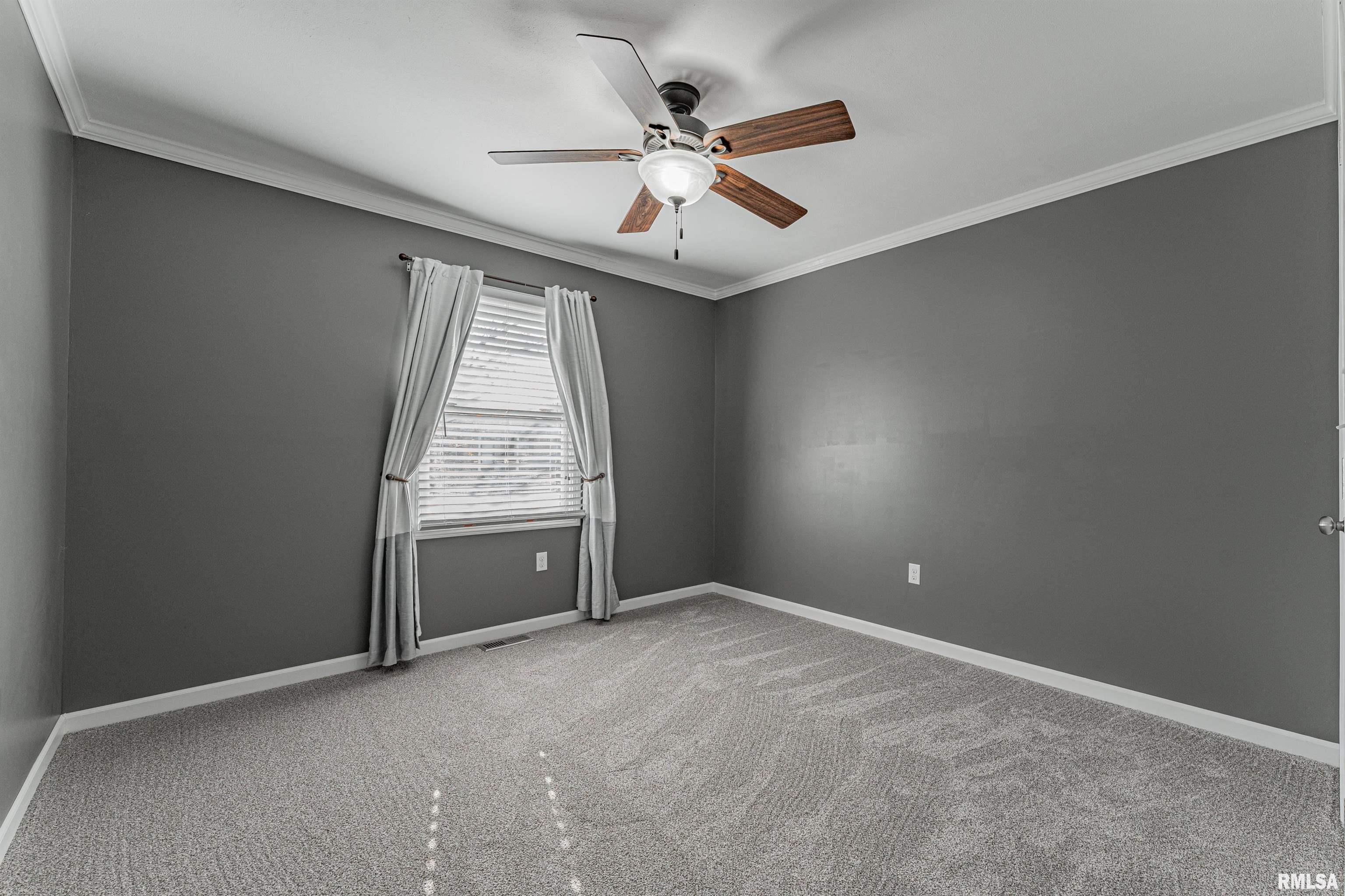 811 West Monroe Street Athens, IL 62613 - Photo 15 of 21