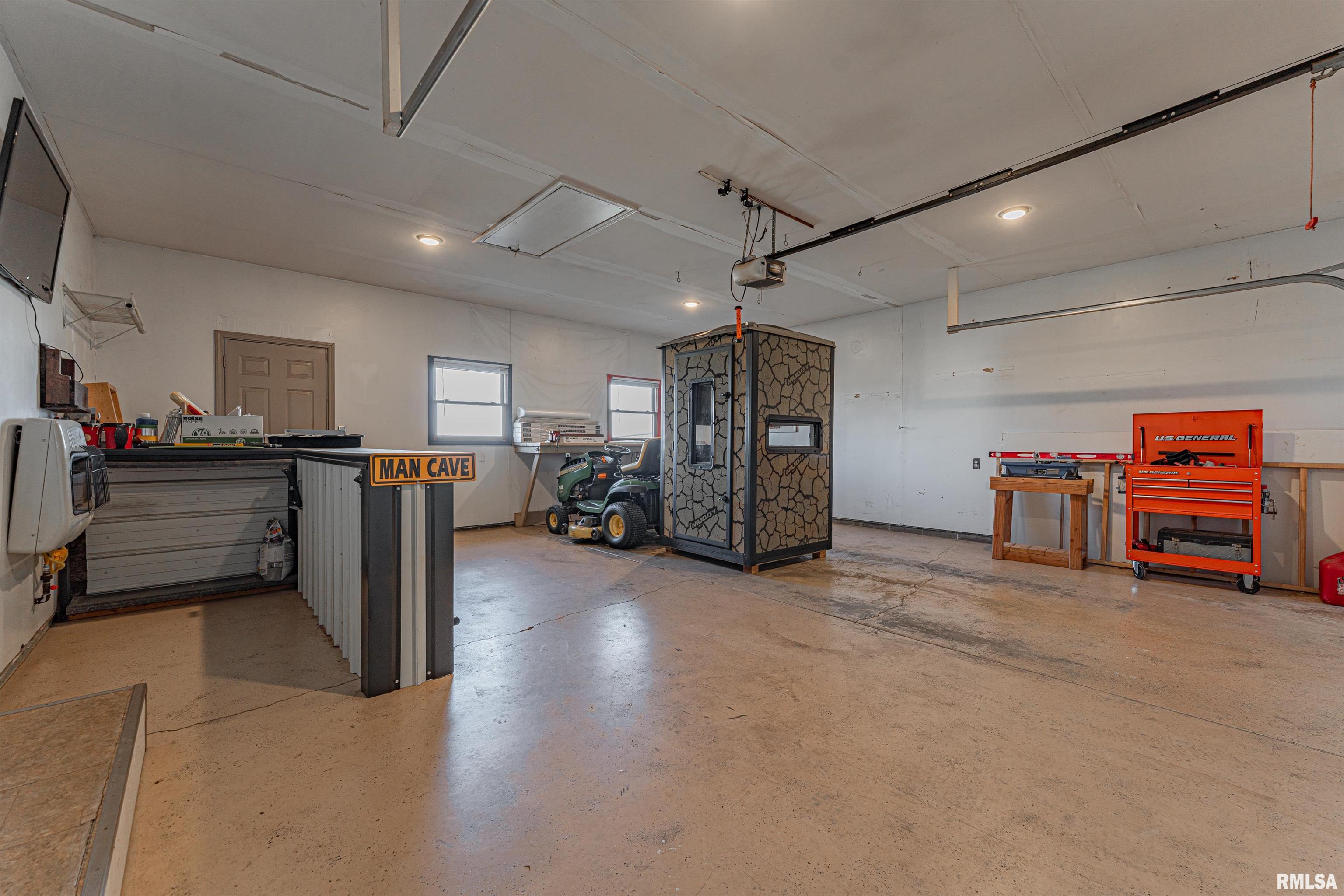 811 West Monroe Street Athens, IL 62613 - Photo 20 of 21