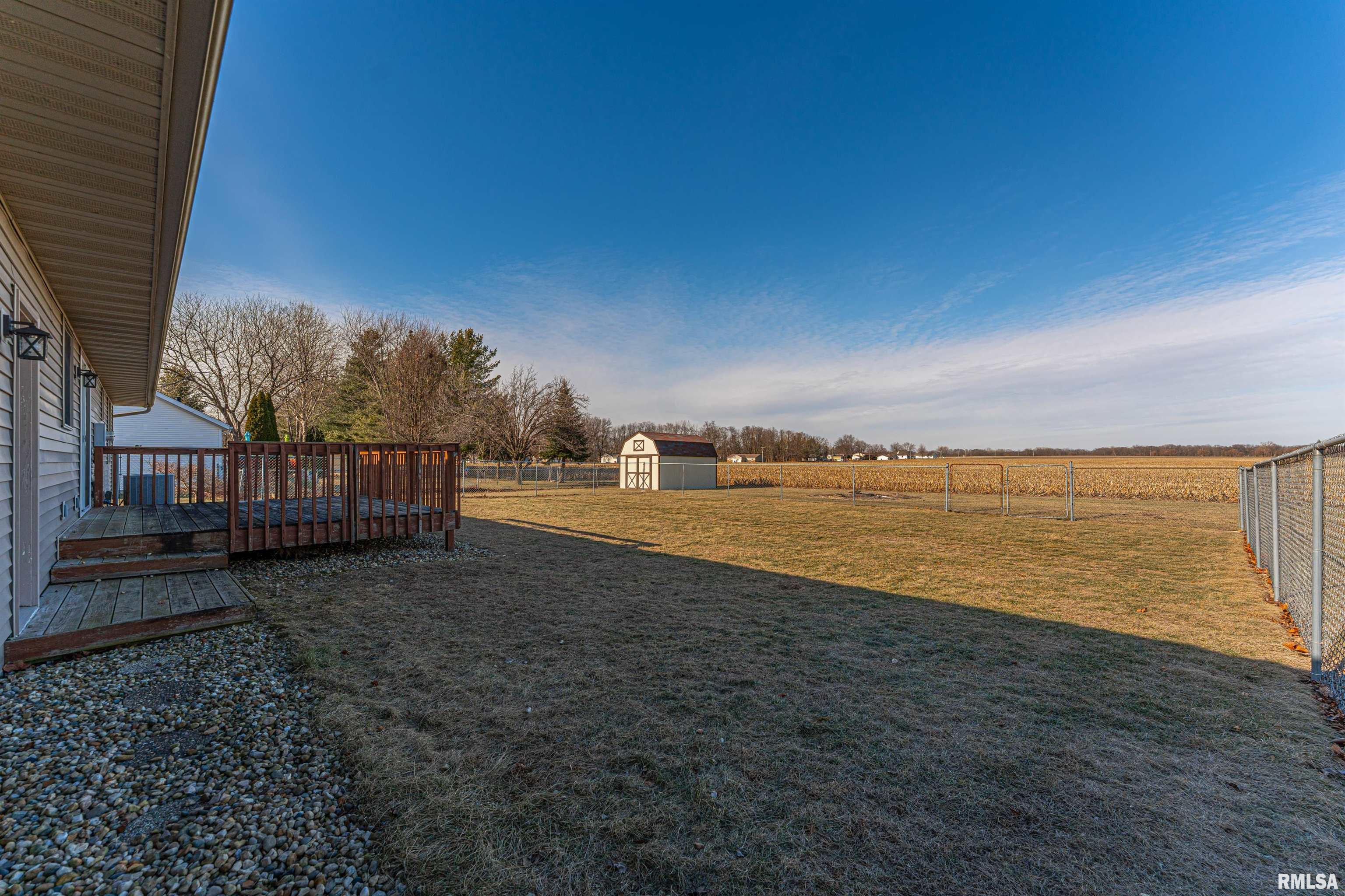 811 West Monroe Street Athens, IL 62613 - Photo 3 of 21