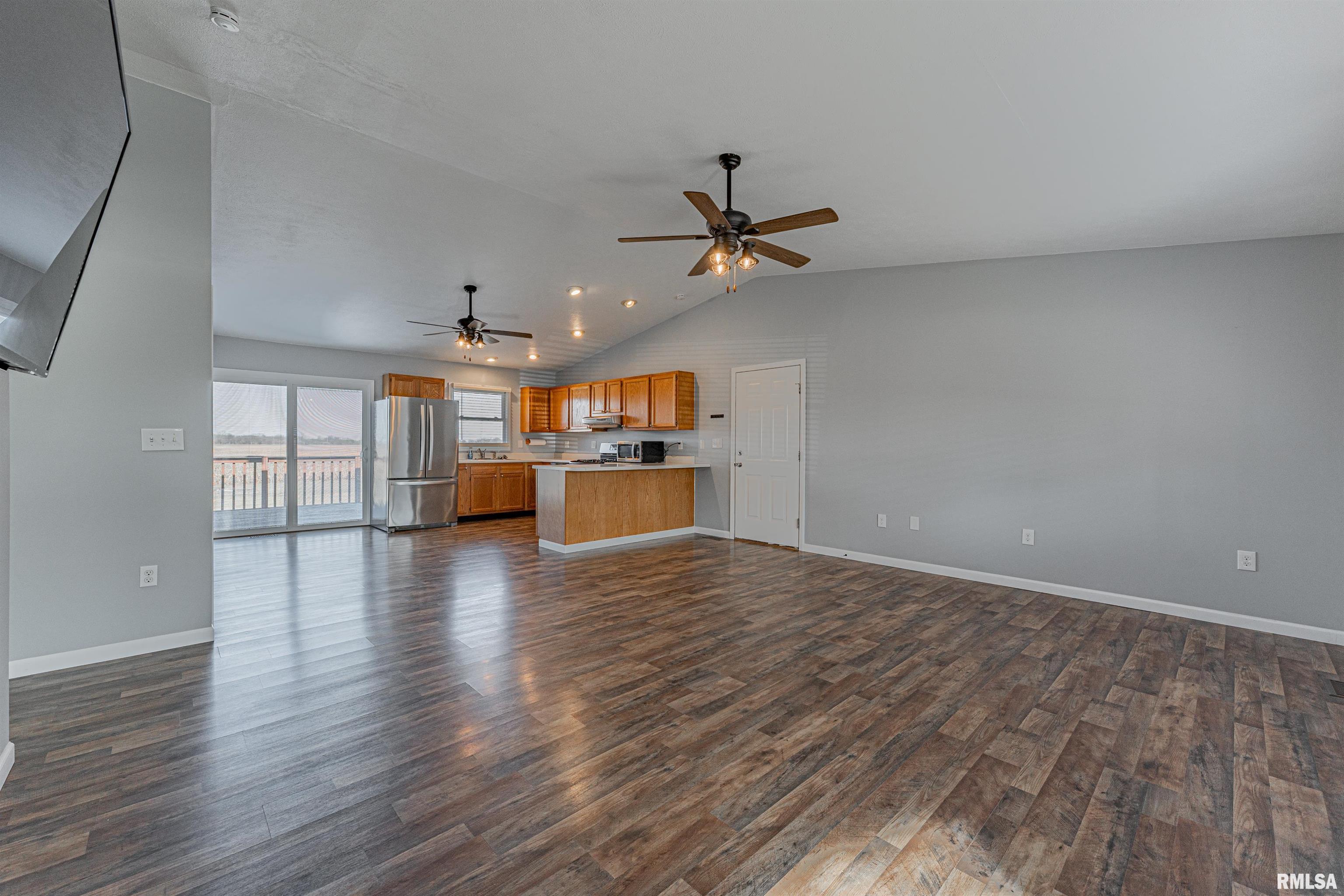 811 West Monroe Street Athens, IL 62613 - Photo 5 of 21