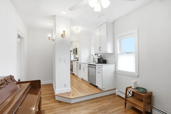 $698,000 | 30 Diab Lane, Unit 8, Cohasset, MA 02025