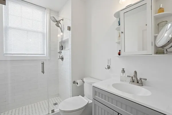 $698,000 | 30 Diab Lane, Unit 8, Cohasset, MA 02025