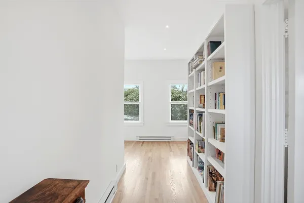 $698,000 | 30 Diab Lane, Unit 8, Cohasset, MA 02025