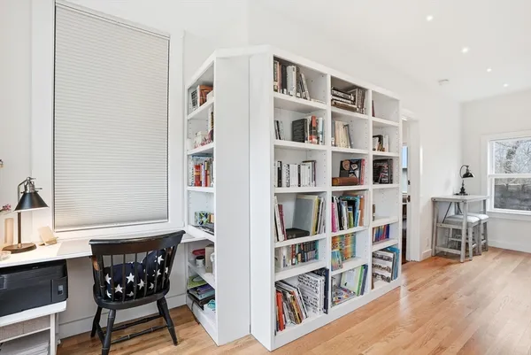 $698,000 | 30 Diab Lane, Unit 8, Cohasset, MA 02025