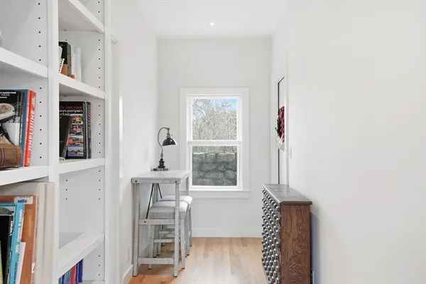 $698,000 | 30 Diab Lane, Unit 8, Cohasset, MA 02025