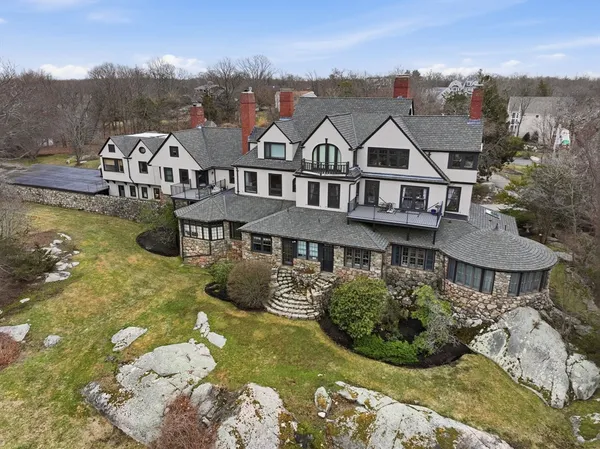 $698,000 | 30 Diab Lane, Unit 8, Cohasset, MA 02025