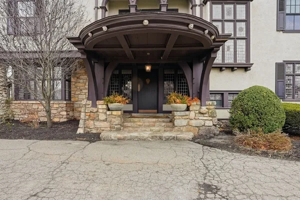 $698,000 | 30 Diab Lane, Unit 8, Cohasset, MA 02025