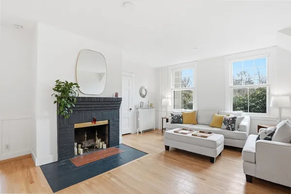 $698,000 | 30 Diab Lane, Unit 8, Cohasset, MA 02025
