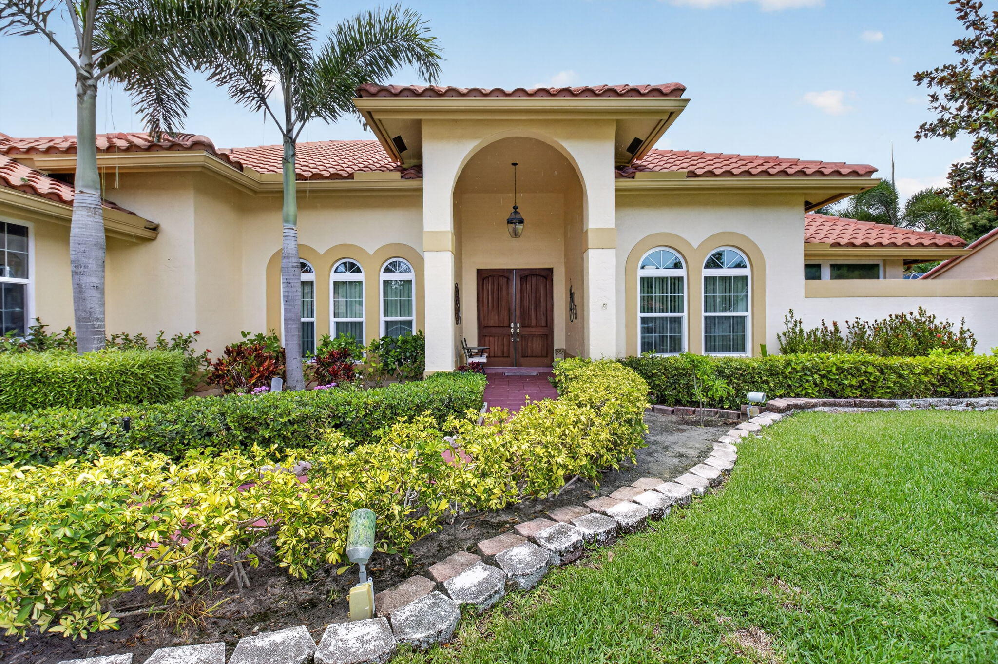2931 Northwest 25th Way Boca Raton, FL 33434 - Photo 3 of 48 4-web-or-mls-DSC_6858