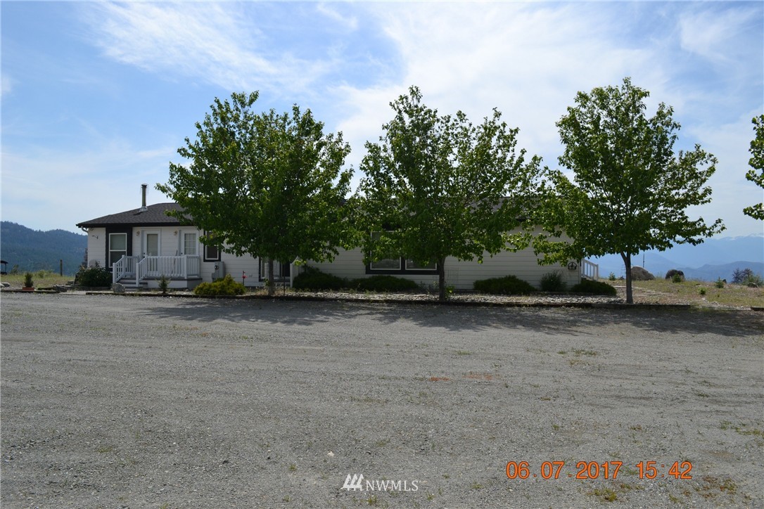 18 Wagon Wheel Road Oroville, WA 98844 - Photo 2 of 25 Gallery Image 2