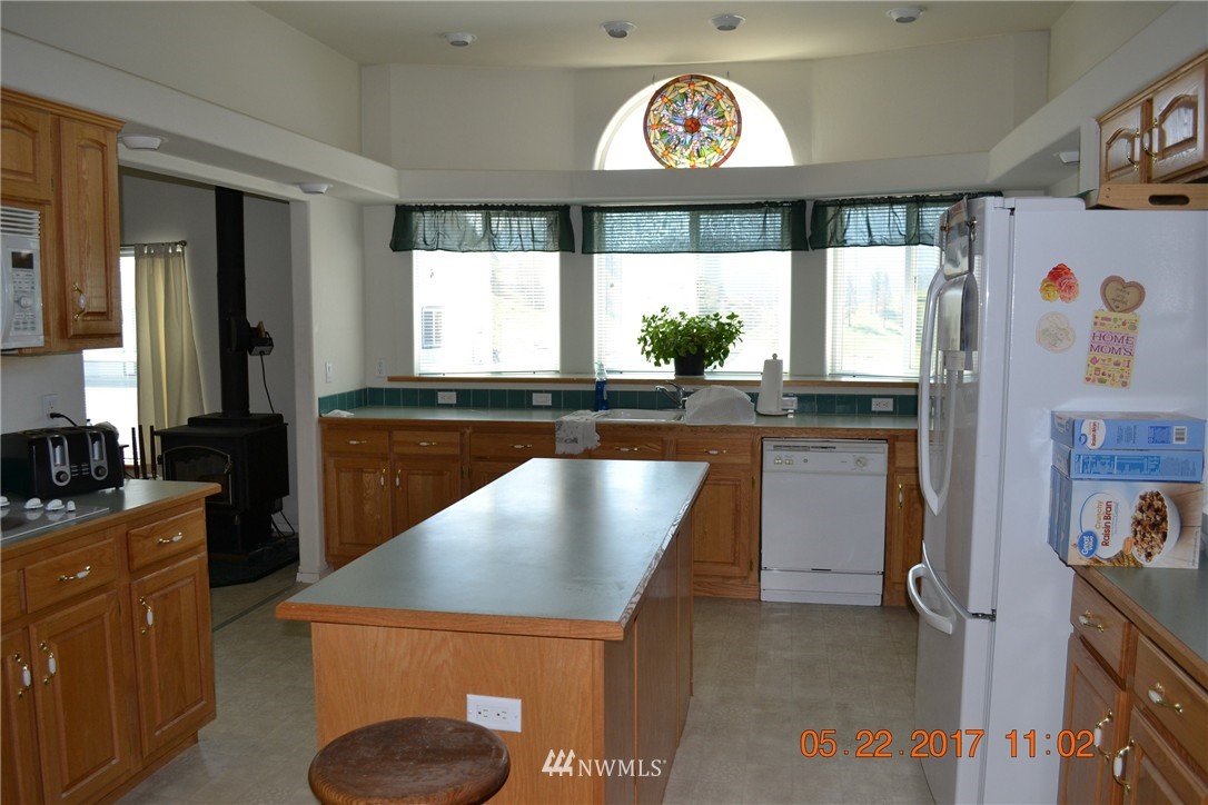 18 Wagon Wheel Road Oroville, WA 98844 - Photo 11 of 25 Gallery Image 11