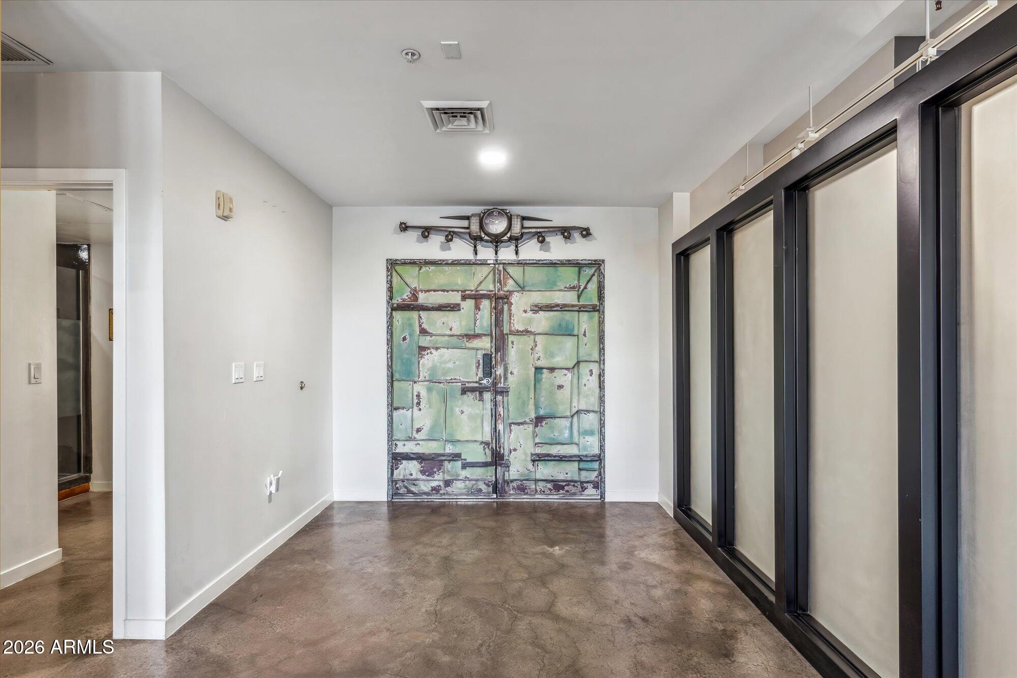 914 East Osborn Road, Unit 202 Phoenix, AZ 85014 - Photo 12 of 42 12-Foyer