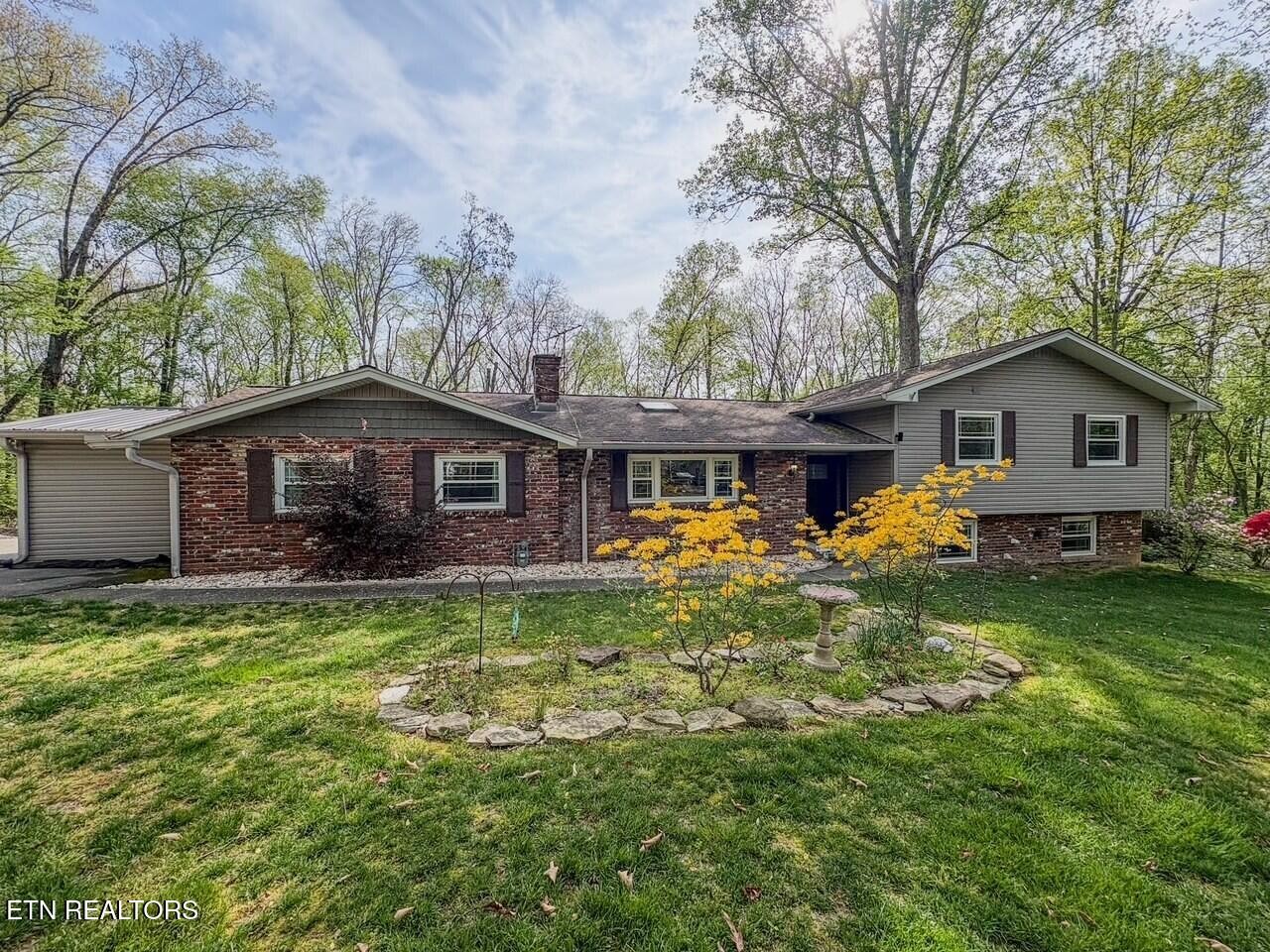 112 New Crest Lane Oak Ridge, TN 37830 - Photo 1 of 38 Gallery Image 1