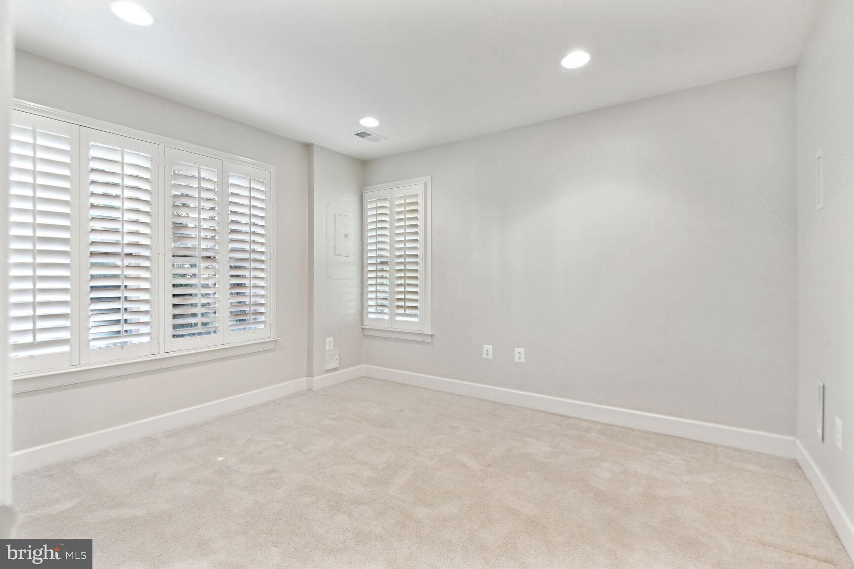 3439 South Kemper Road Arlington, VA 22206 - Photo 25 of 40