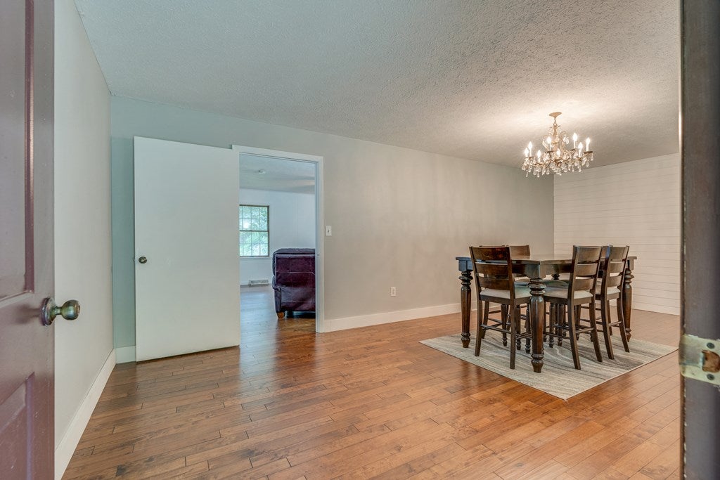 6456 Walnut Grove Road Mendota, VA 24270 - Photo 6 of 22 Gallery Image 6