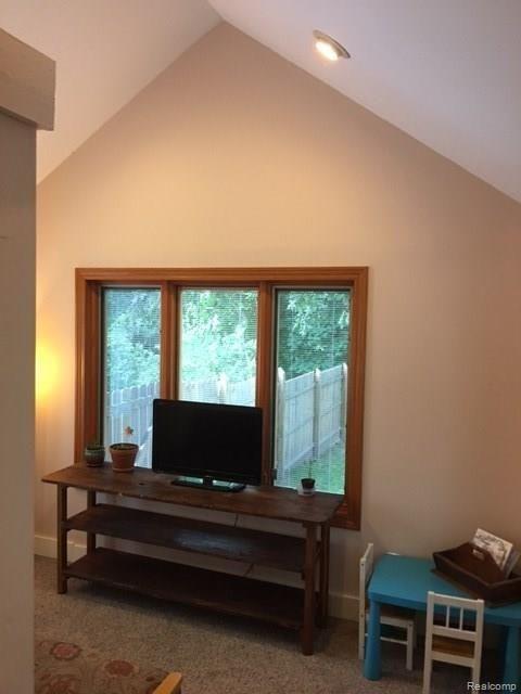 4295 Hatchery Road Waterford, MI 48329 - Photo 18 of 32 017a.JPG