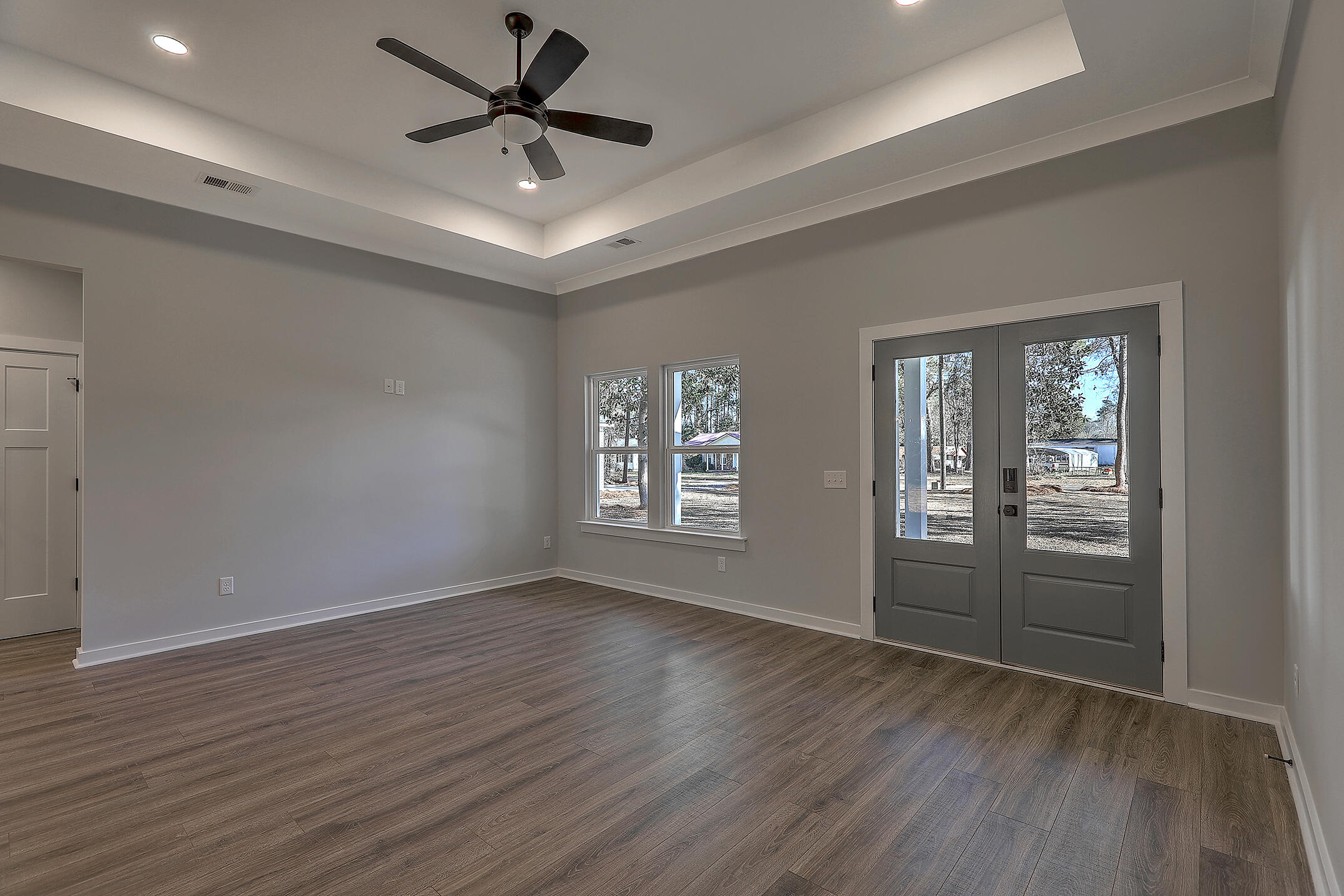 2572 Old Gilliard Road Ridgeville, SC 29472 - Photo 2 of 5 living